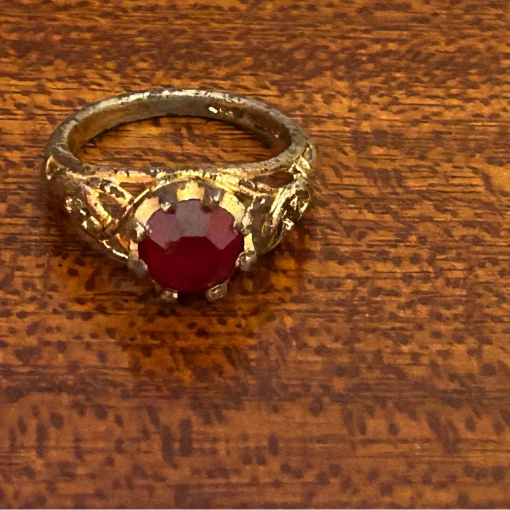 Vintage .925 Ruby Red Solitaire Filigree Ring Size 7.5